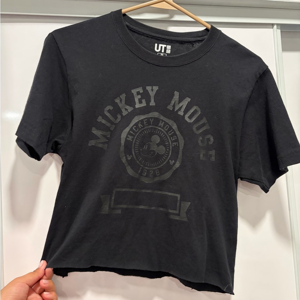 Uniqlo Black Mickey Mouse Short Sleeve Graphic Tee